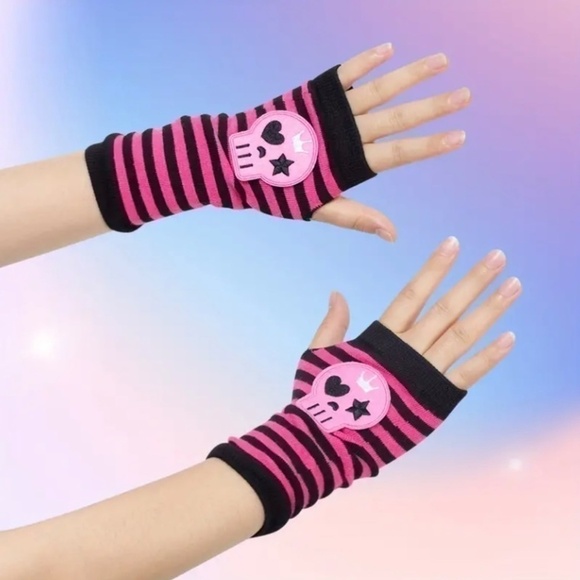 Cute Skull Head Embroidered Short Fashion Y2K Streetwear Striped Gloves - Picture 2 of 2